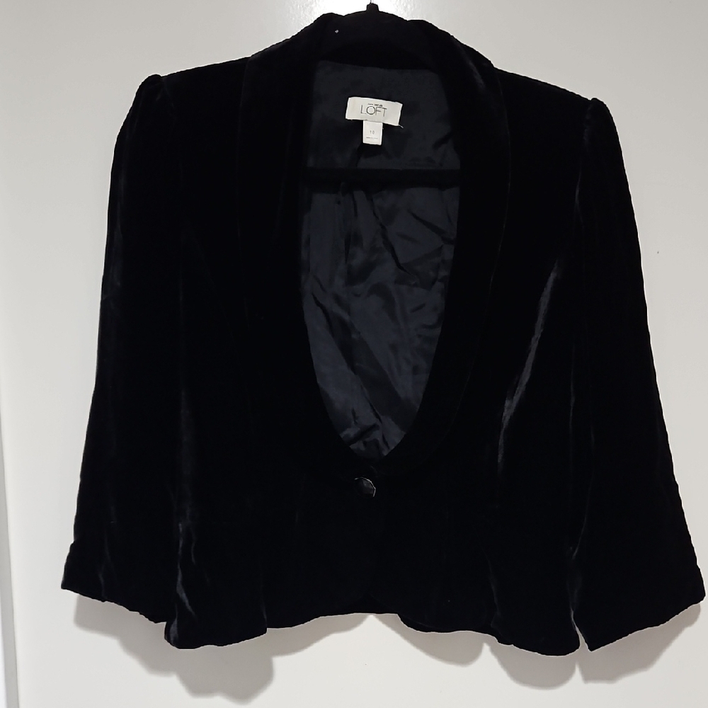 LOFT Black Velvet Cropped Blazer
